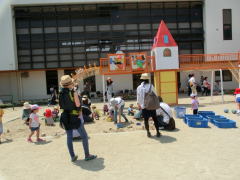 にこにこえがおみーつけた | 鶴山台国際幼稚園