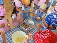 にこにこえがおみーつけた | 鶴山台国際幼稚園