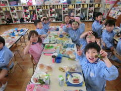 にこにこえがおみーつけた | 鶴山台国際幼稚園