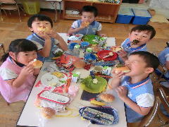 にこにこえがおみーつけた | 鶴山台国際幼稚園