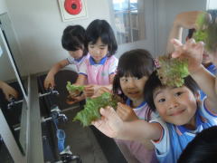 にこにこえがおみーつけた | 鶴山台国際幼稚園