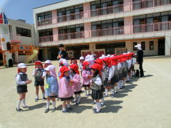 にこにこえがおみーつけた | 鶴山台国際幼稚園