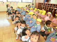 にこにこえがおみーつけた | 鶴山台国際幼稚園